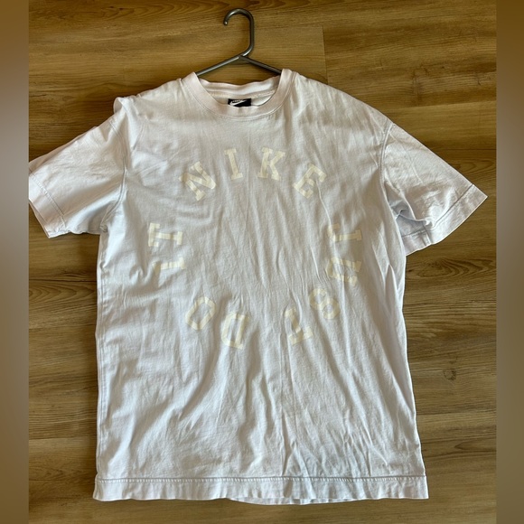 Vintage Nike Tee - Picture 1 of 4